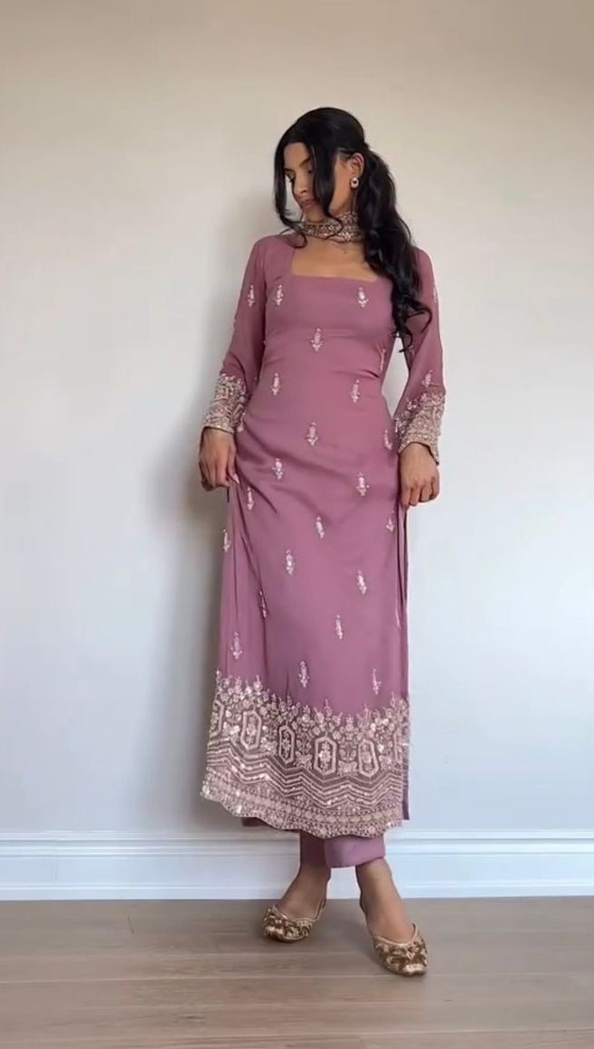 Gulistan Queen Salwar Suit