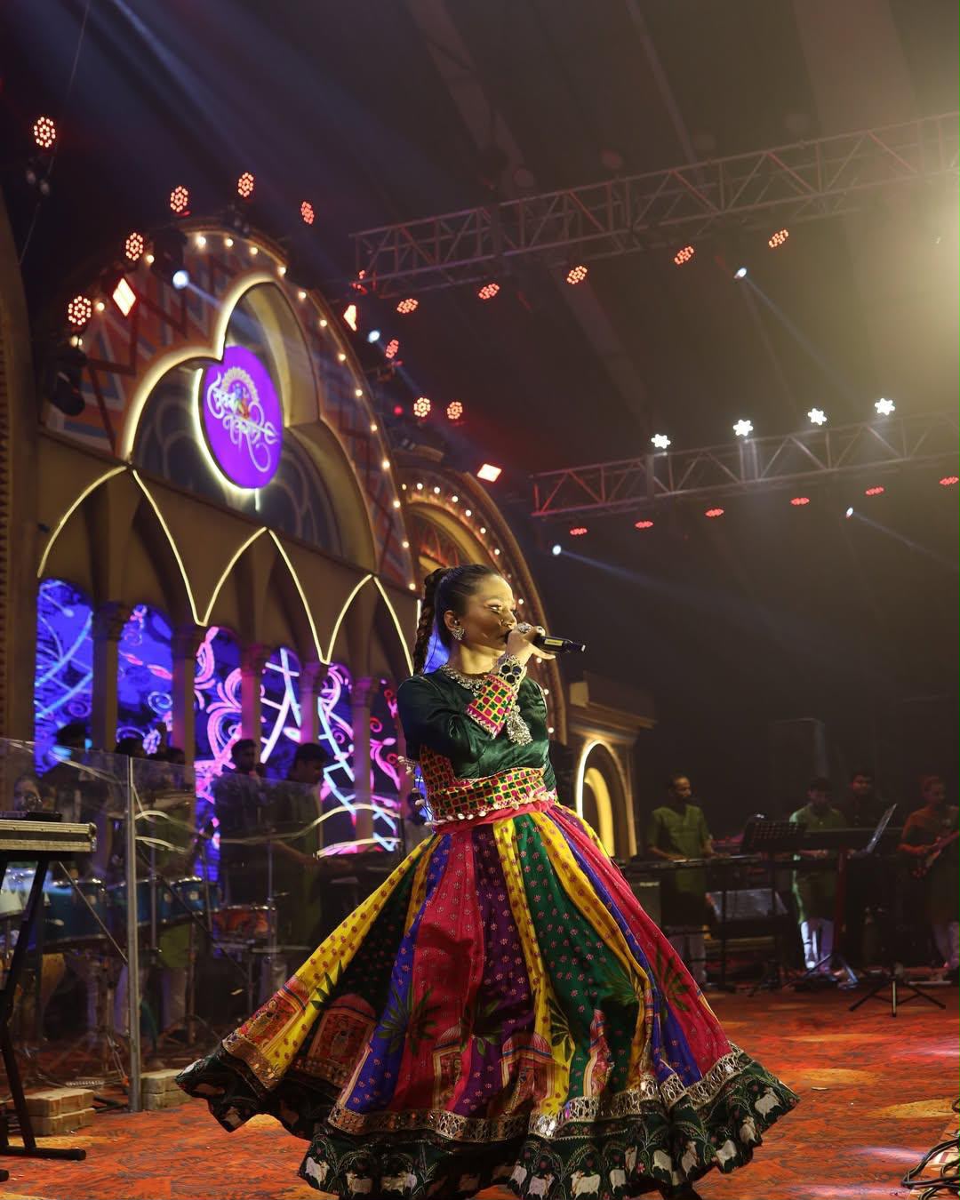 Rangrekha Raas Navratri Lehenga