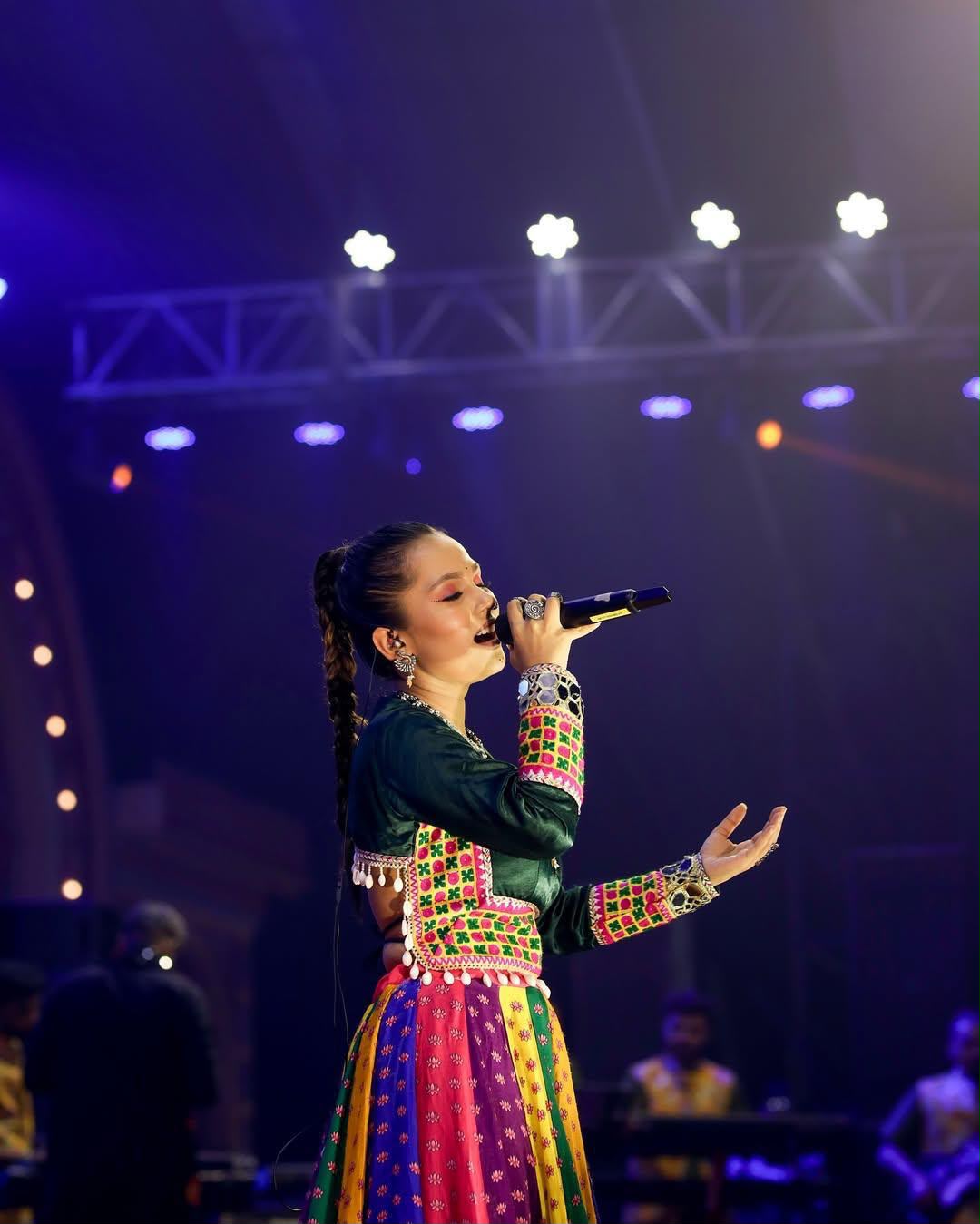 Rangrekha Raas Navratri Lehenga