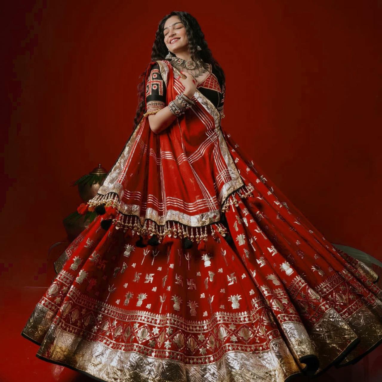 Aabheri Aura Navratri Lehenga Choli