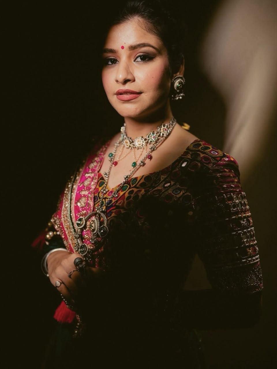 Poshak Pearl Navratri Lehenga Choli