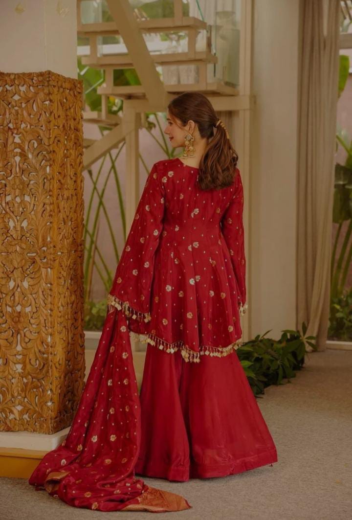Nayara Noir Salwar Suit