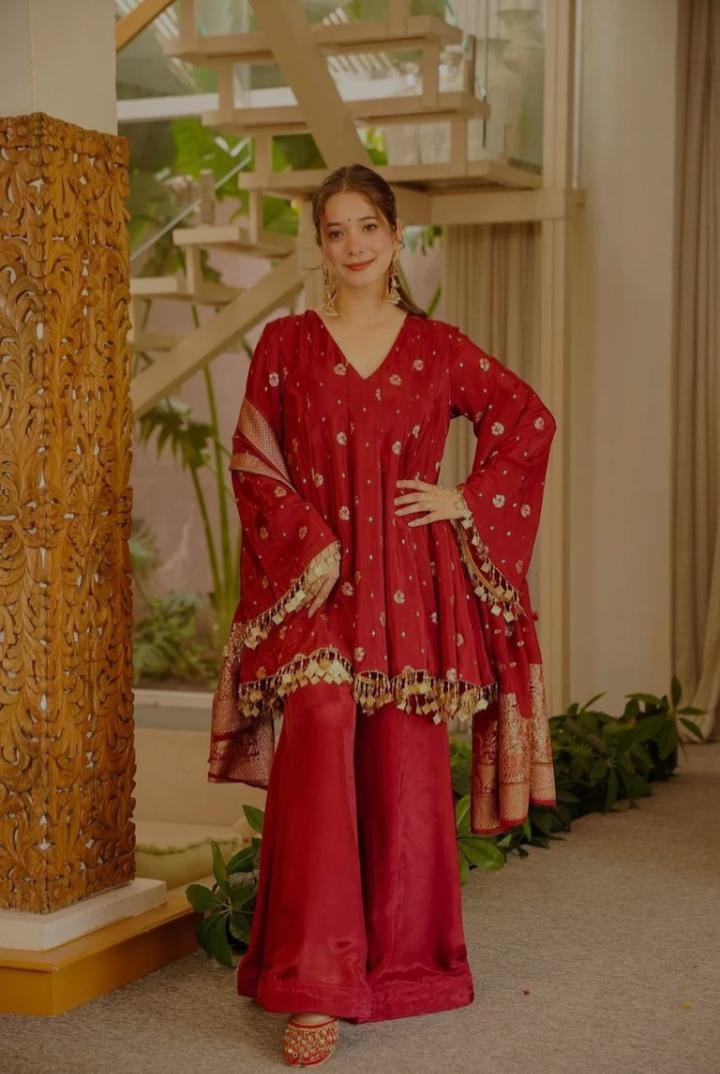 Nayara Noir Salwar Suit
