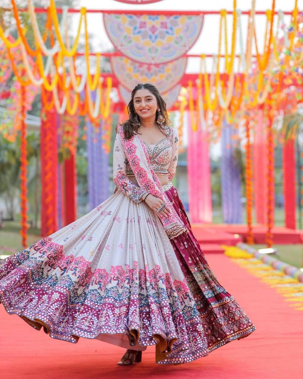 Shubhra Raasleela Navratri Lehenga Choli