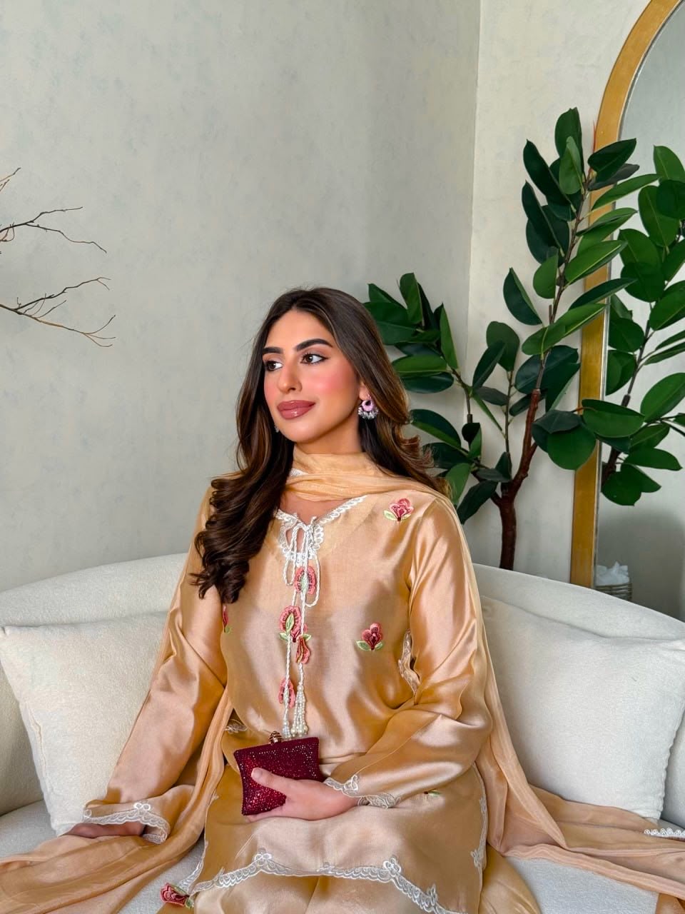 Gulrukh Rani Farshi Suit