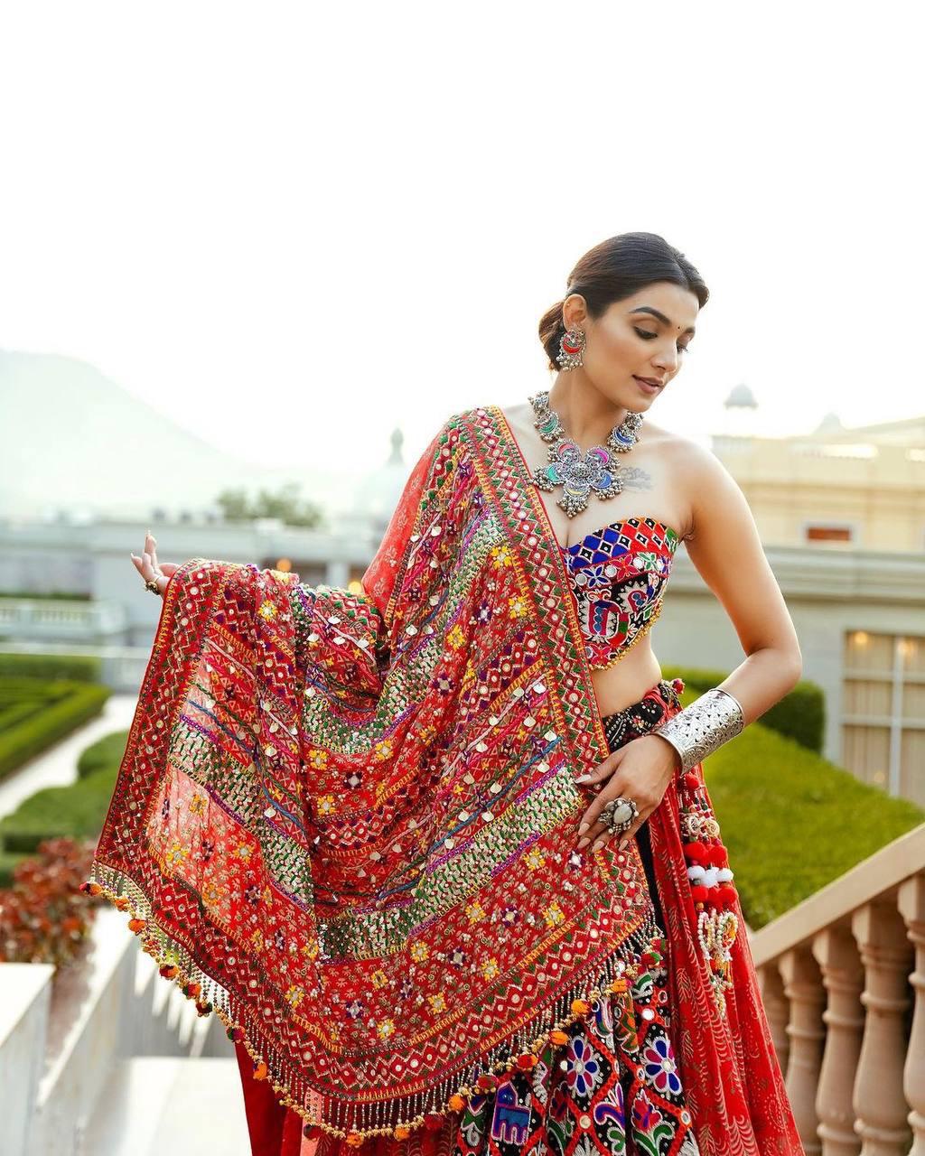 Ayla Glamour Lehenga Choli