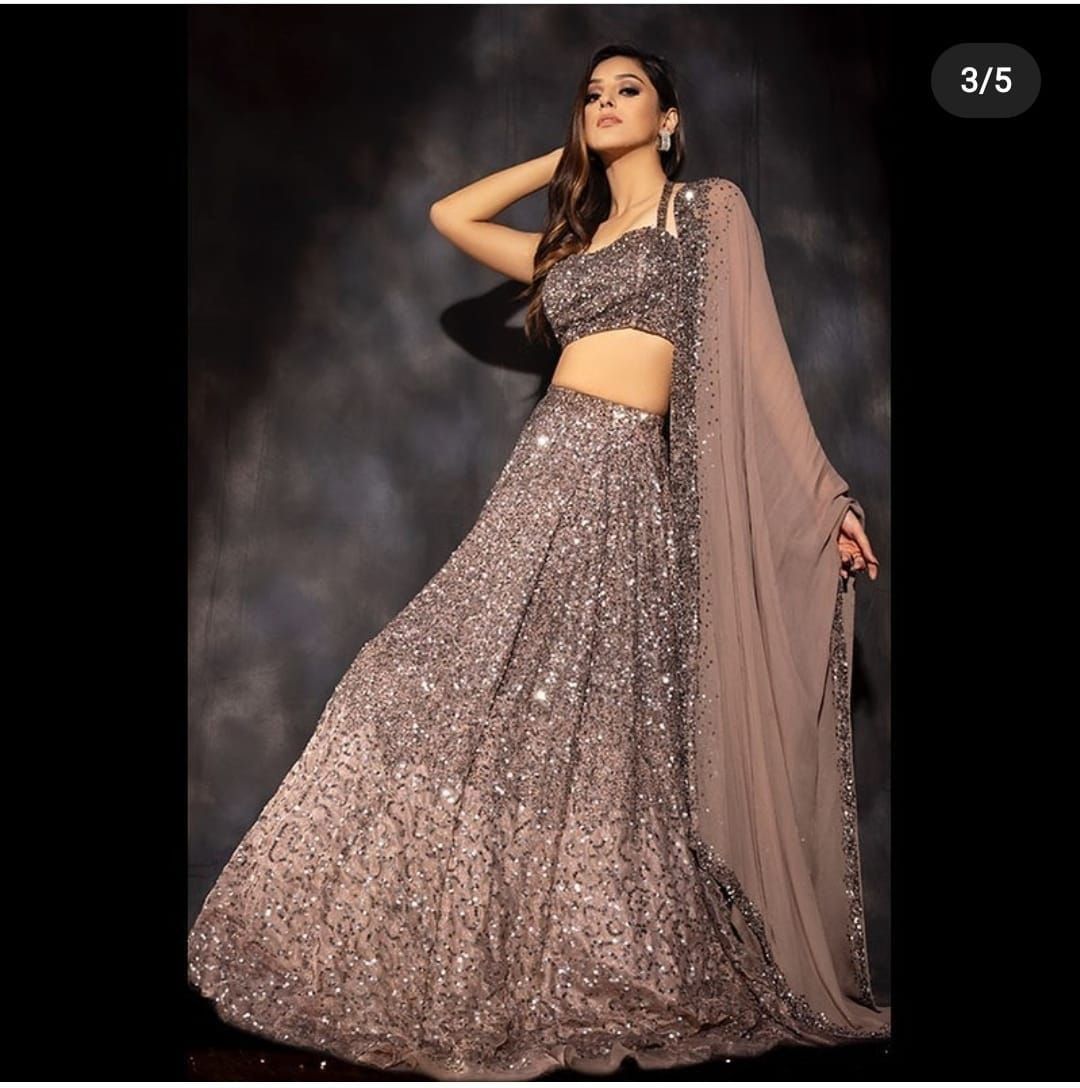 Vairea Elegance Lehenga