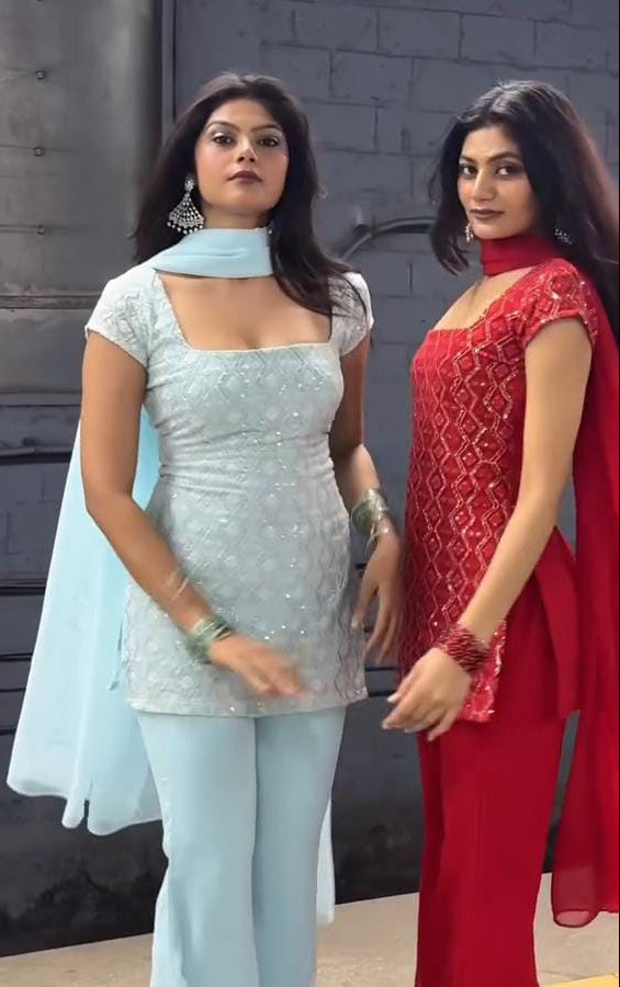 Kareena 90s Iconic Suit