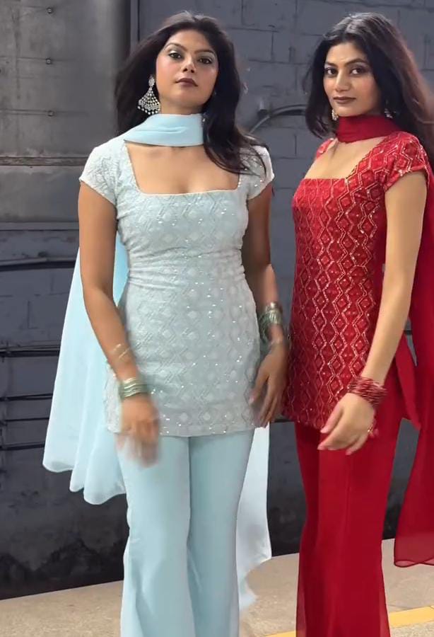 Kareena 90s Iconic Suit