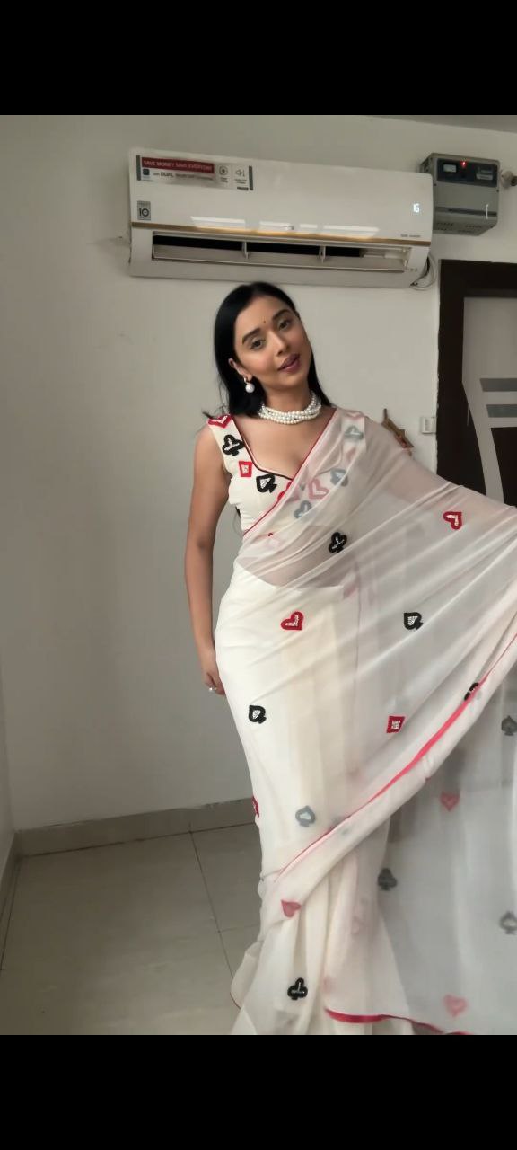 Minimalistic White Ready To Wear Saree